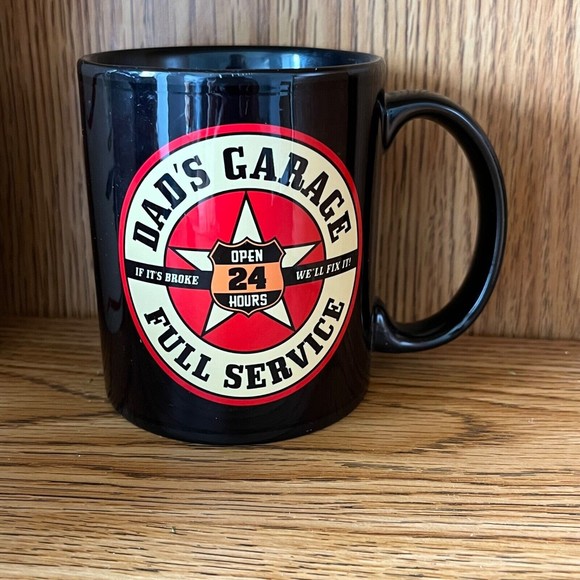 Coffee Mug Dad’s Garage Gloss Black with Car Repair Shop Logo - Picture 1 of 7